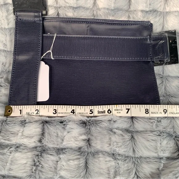 A-Cold-Wall* Men's Utility Crossbody Leather Bag | OS | Navy NEW!! - Picture 6 of 10